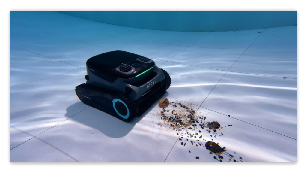 pool cleaner vacuuming the pool floor