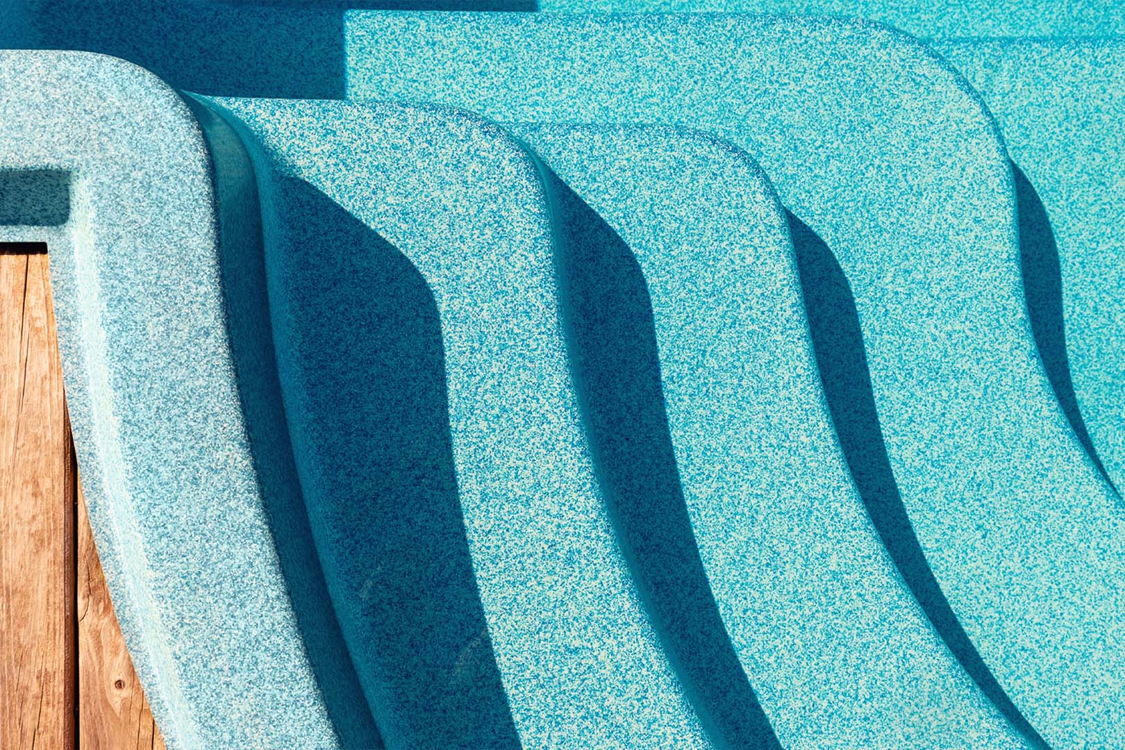 fiberglass swimming pool