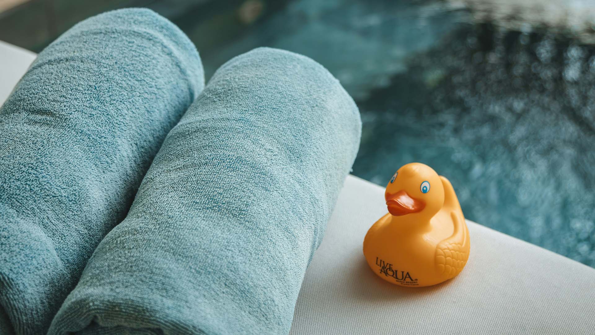 Pool towel