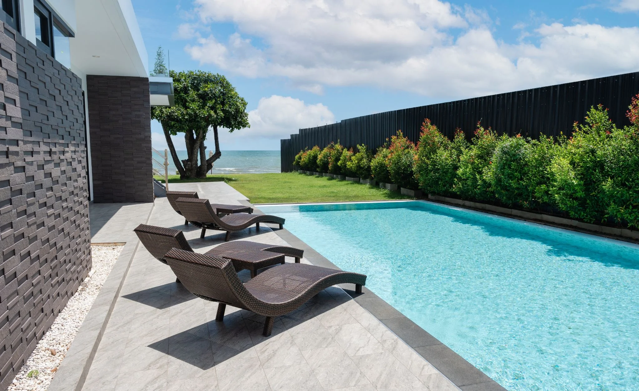 Poolside-Loungers