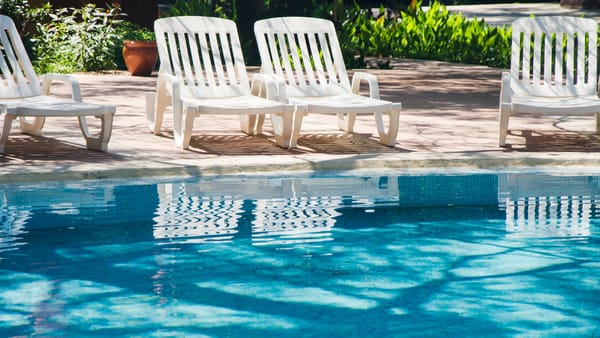 The Pros and Cons of a Saltwater Pool: Is It Right for You?