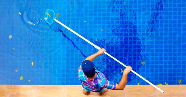 6 Top Pool Cleaning Tips