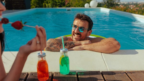 How to Build a Pool Deck for Your Dream Backyard