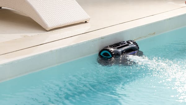 How to Clean Dirty Pool Wall?